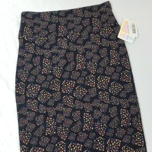 NWT Geometrical Lularoe Cassie Skirt Size Small